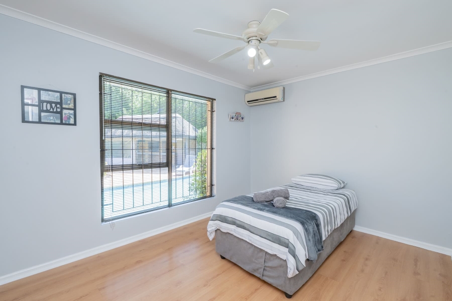 4 Bedroom Property for Sale in Vredekloof Western Cape